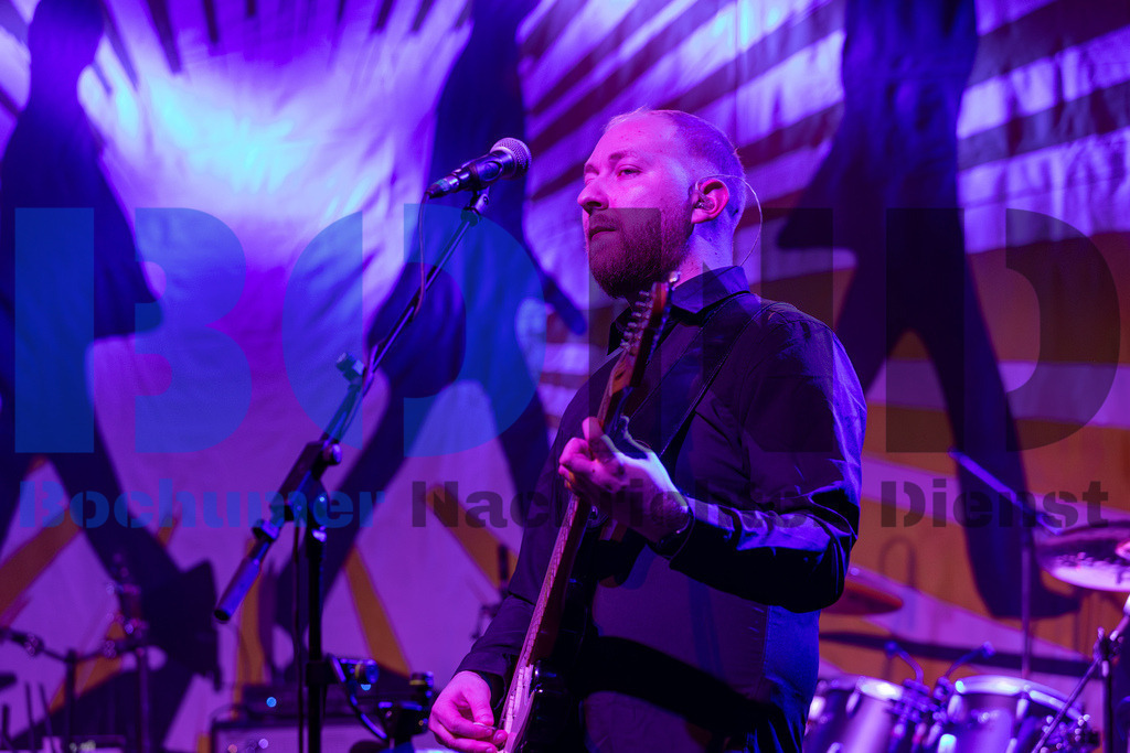 SES_GBAZEC20241227-35 | bond - Realisiert mit Pictrs.com