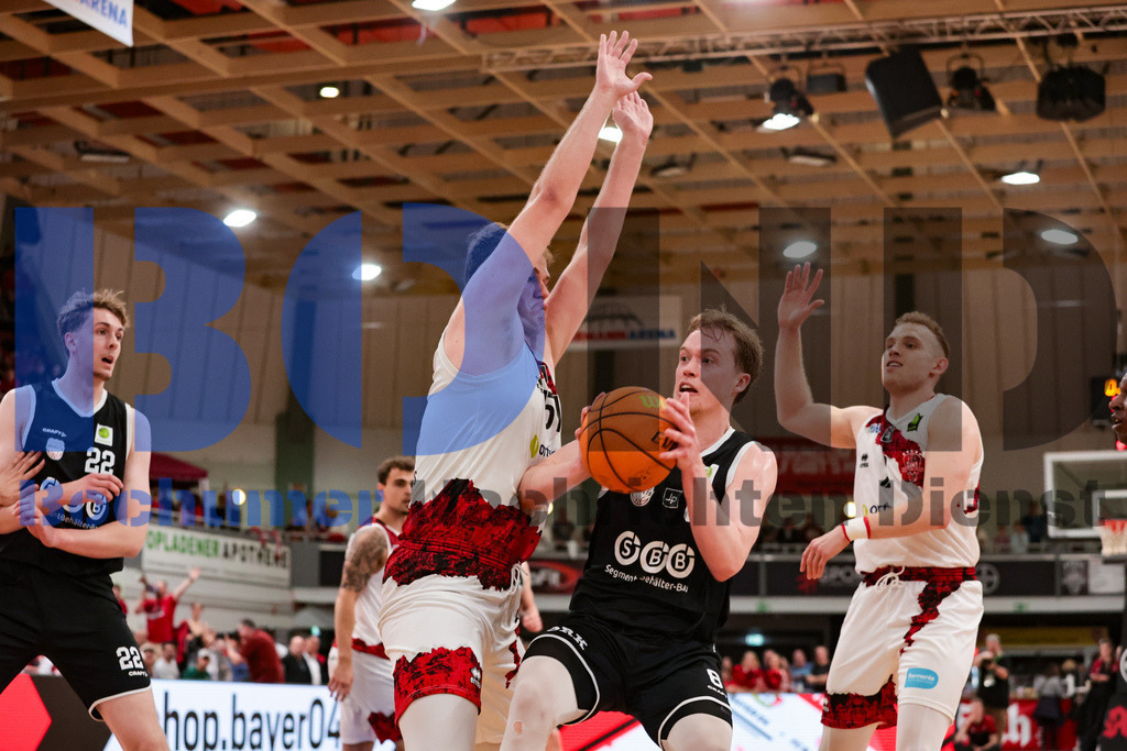 SES_LEVWOL20250525-30 | bond - Realisiert mit Pictrs.com