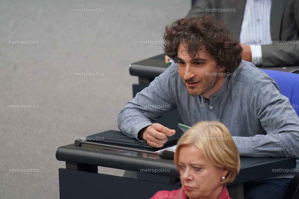 Ates Gürpinar (10) | Metropolico