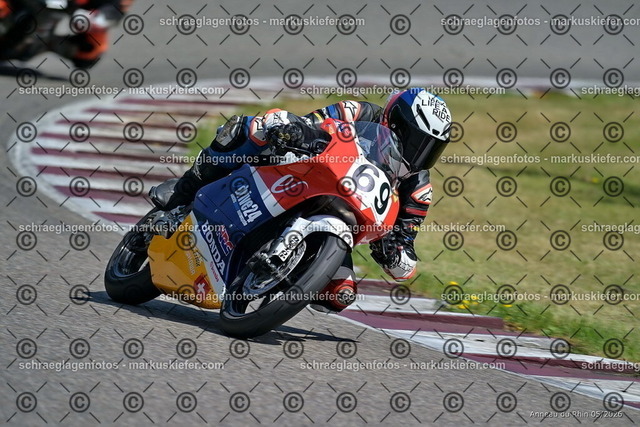 26BT02-1514 | markuskiefer.com - Realisiert mit Pictrs.com