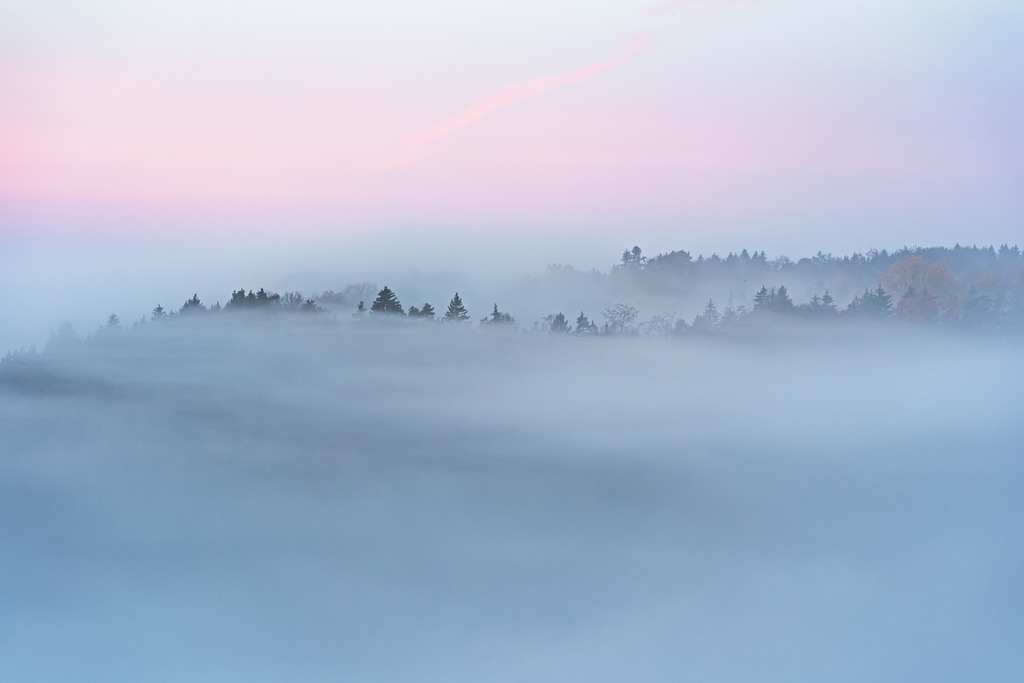 Nebeliger Morgen auf der Schwäbischen Alb | Heiko Oßwald - Realisiert mit Pictrs.com