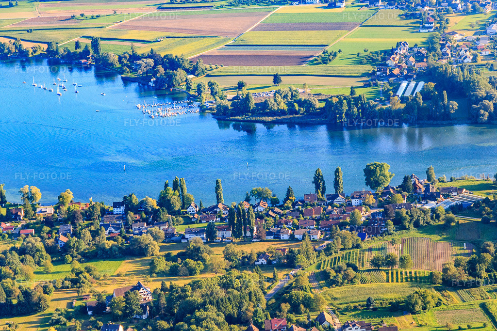 Luftbild: Bodenseeufer am Untersee/Rhein auf Badischer und Schweizer Seite im Ortsteil Stiegen in Öhningen im Bundesland Baden-Württemberg in Deutschland. Foto: IMG_094312.jpg vom 27.08.2016 durch Werner Riehm/FLY-FOTO.de