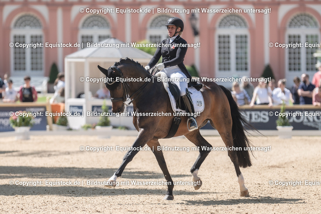 20230528_03_GP-Special-Tour_0067 | equistock