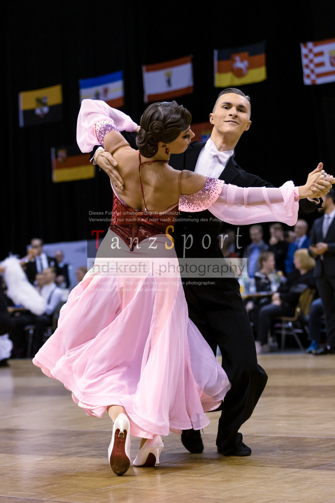 20241102_DM_HGR_Std_09621 | Tanzsportbilder, Standardtanz, Lateintanz, WDSF, DTV, LTVB, dancecomp, goc, hessen tanzt, blaues band der spree, walzer, tango, wiener walzer, slowfox, quickstepp, samba, rumba, cha-cha-cha, paso doble. jive, hd-kroft photography, turniertanzsport