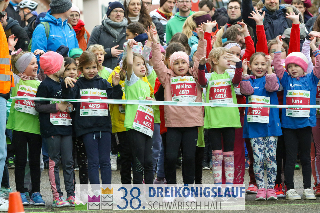 400m AOK Junior Cup | 3 Koenigslauf 2024 400m AOK Junior Cup - Realisiert mit Pictrs.com