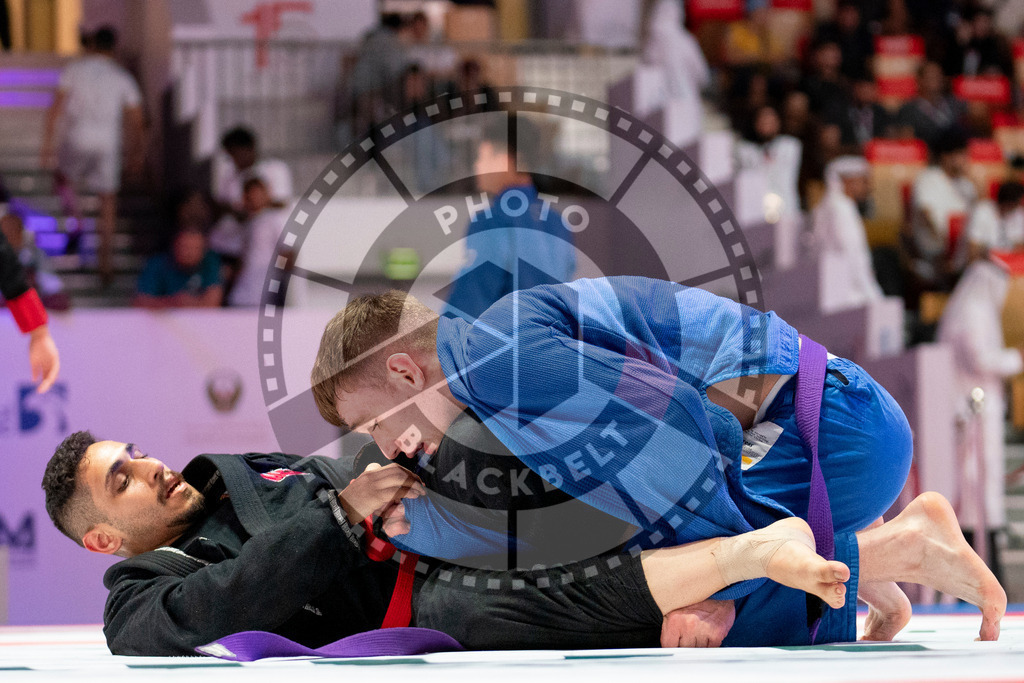 20231109PBB5439 | Fighters compete during the AJP World Professional Championship in the Mubadala Arena in Abu Dhabi, Arab United Emirates, on November 9, 2023.