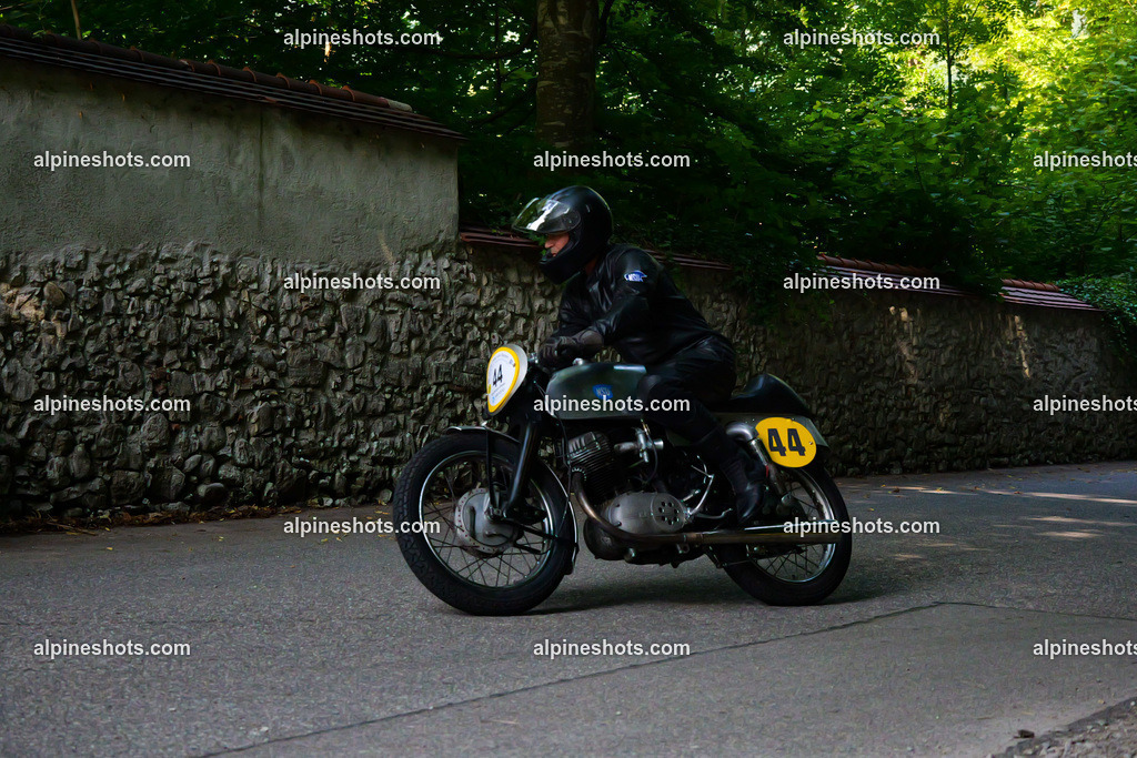 P1015411 | Erleben Sie atemberaubende, hochqualitative Fotos Ihrer Fahrt entlang der malerischen Alpenstraßen. Besuchen Sie alpineshots.com, um professionelle Aufnahmen Ihrer unvergesslichen Reise zu finden und zu kaufen - Realisiert mit Pictrs.com