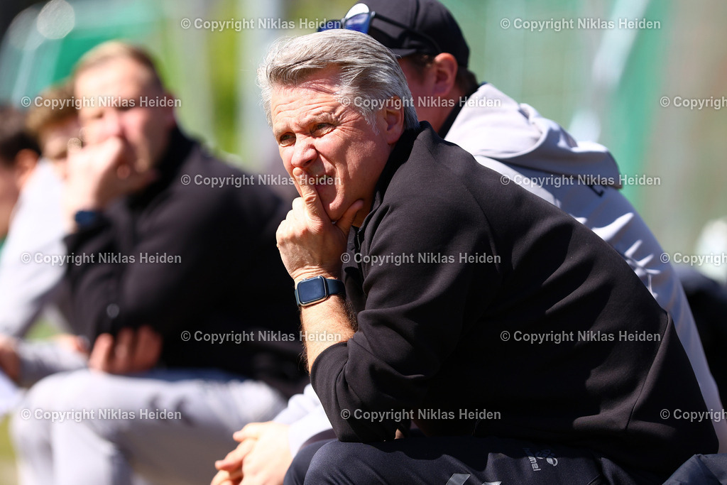 NH_USCPaloma_ETTSVHamburg_OberligaHamburg_26042026 | Jasmin Huremovic (Manager, ETSV Hamburg)Fußball I Herren I Gamesright Oberliga Hamburg I Saison 2025-2026  I 32. Spieltag I USC Paloma - ETSV Hamburg I 26.04.2026 I Jonny-Rehbein-Sportplatz