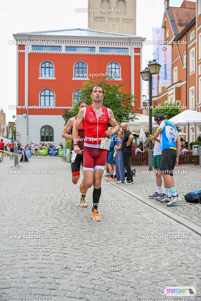 SZI_6113 | Stadttriathlon Erding 2025. #yourpictrs #sportshot_your_pictrs @Sportshotphotography #stadttriathlonerding Copyright: www.sportshot.de