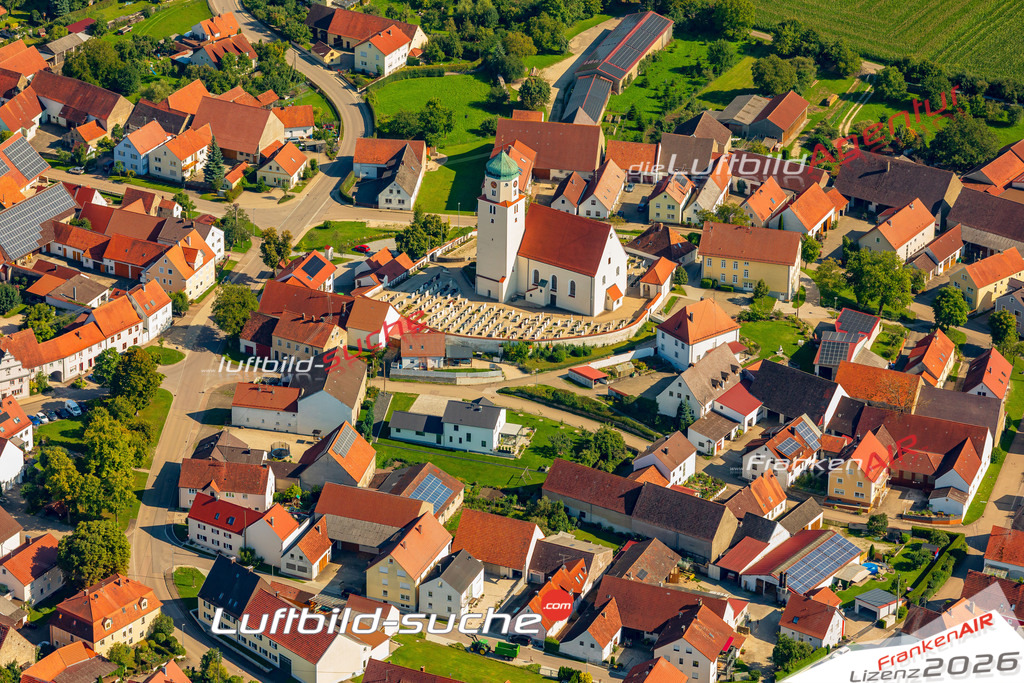 Luftaufnahme der Stadt Fünfstetten - Die Luftaufnahme wurde 2025 vom UL-Flugzeug heraus erstellt ( keine Drohne ) - Hochauflösende Luftaufnahme - für professionelle Ausdrucke geeignet. Die Geschenkidee !Mit Lizenz und Bildrechte bestellbar