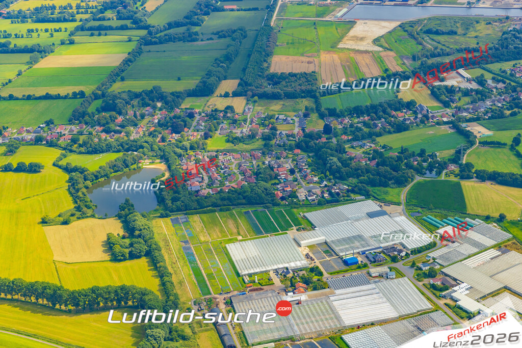 Völlen Westoverledingen Bild- Das Luftbild wurde 2025 vom UL-Flugzeug heraus erstellt ( keine Drohne bzw. Drohnenaufnahme ) - Hochauflösende Luftaufnahme -Nicht vergleichbar mit Google Maps oder Satelittenbilder- Die Geschenkidee !Mit Lizenz und Bildrechte bestellbar - CC