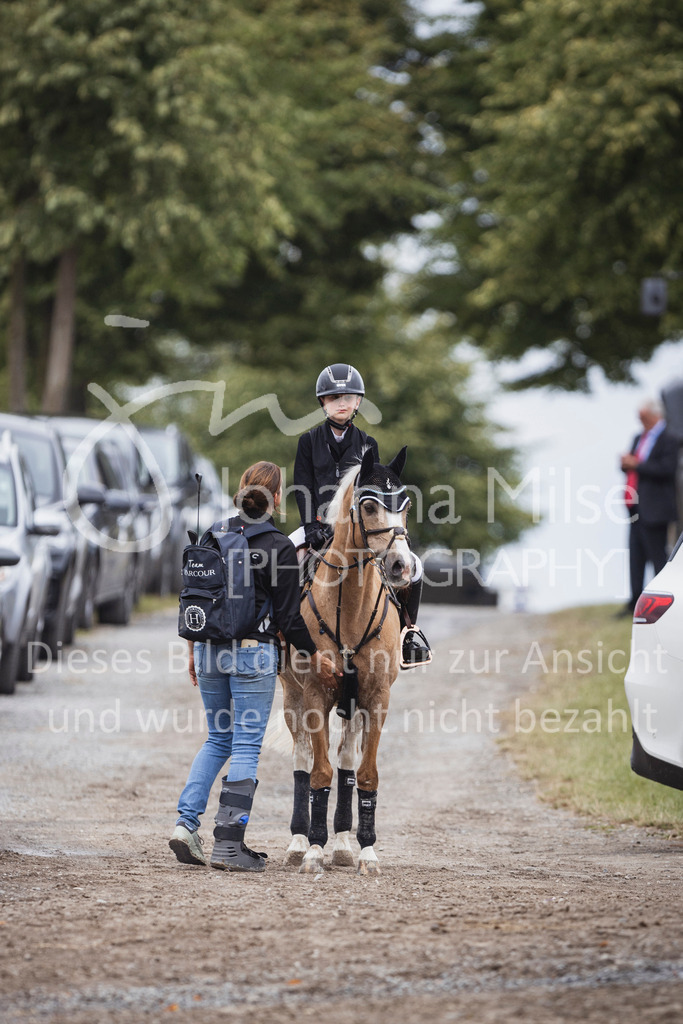 250712_BHO_Pony-L-240 | Deine schönsten Turniermomente als professionelle Fotos! Entdecke hochwertige Pferdesport-Fotografie im Online-Shop. Jetzt Fotos finden & bestellen!