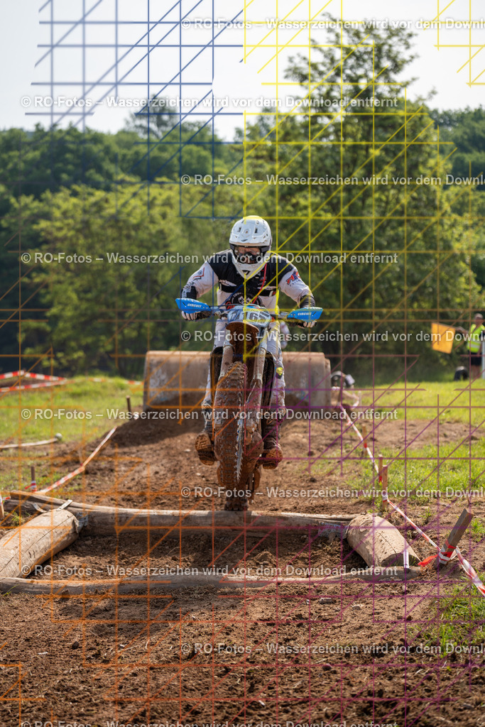 Wolfshausen 4 Lauf -314 | Sportfotografie von RO-Fotos: Motorsport, Motocross, Enduro, Laufveranstaltungen und Triathlon. Professionelle Fotos von Sportlern und Events. - Realisiert mit Pictrs.com