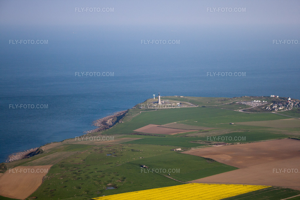 Aerial view: French Channel coast Cap Le Gris Nez in Lille in Nord-Pas-de-Calais Picardy in Audinghen in the state Pas de Calais, France. – Photo: IMG_40193.jpg taken on 04/18/2011 by Werner Riehm/FLY-FOTO.com – Resolution of the original: 4752 x 3168 px