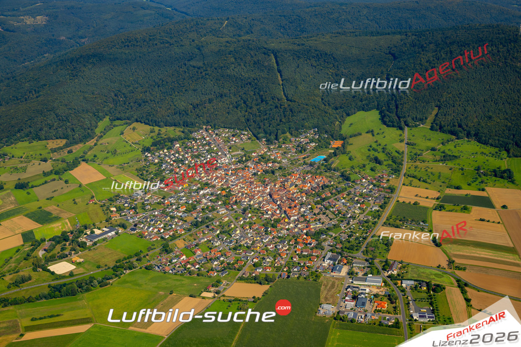 Das Luftbild zeigt :  Mönchberg - Die Luftaufnahme wurde 2024 vom UL-Flugzeug aus erstellt ( keine Drohne ) - Hochauflösende Luftaufnahme - Für grossformatige Ausdrucke geeignet. Die Geschenkidee !Mit Lizenz und Bildrechte bestellbar