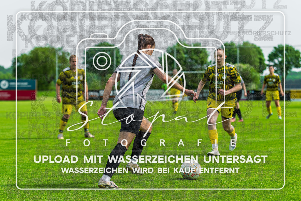 Kreisliga Damen HK/CE - SG Fulde vs. SG Nordheide | Ayleen Griffin (SG Nordheide#11); Kreisliga Damen HK/CE - SG Fulde vs. SG Nordheide am 10.05.26 in Fulder Zentralstadion, Fulde - Realisiert mit Pictrs.com