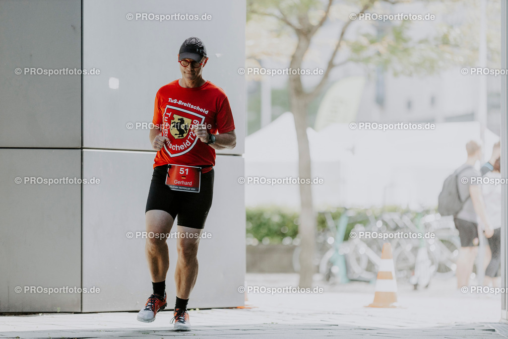 240825_Treppenlauf-109 | Professionelle Fotos Ihrer Laufsportveranstaltung.