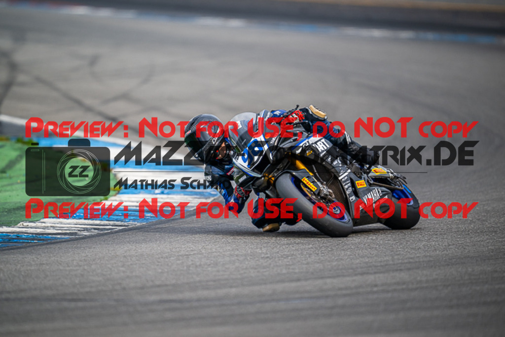 MaZZes_FotoMatrix_220924_1254 | PRO SUPERSTOCK