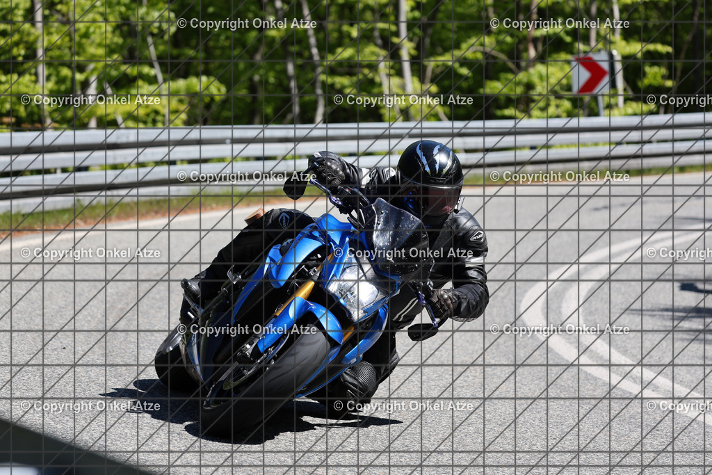 IMG_8635 | Fotograf am Kyffhäuser. Onkel Atze. Kyffhäuser Rennstrecke. Café36. Motorsportfotografie. - Realisiert mit Pictrs.com