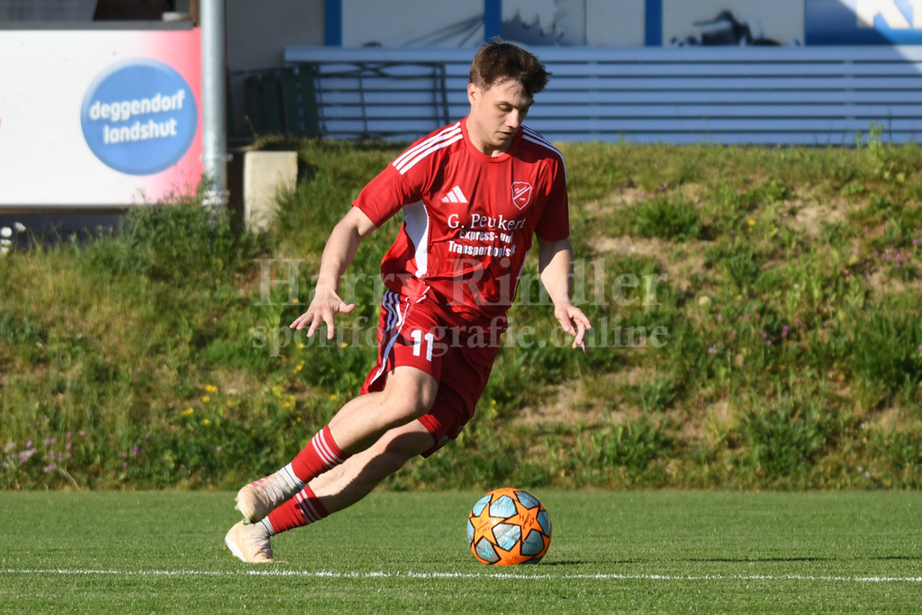 TSV Seeebach : SV Etzenricht | Simon Griesbeck (TSV Seebach #11) - Realisiert mit Pictrs.com