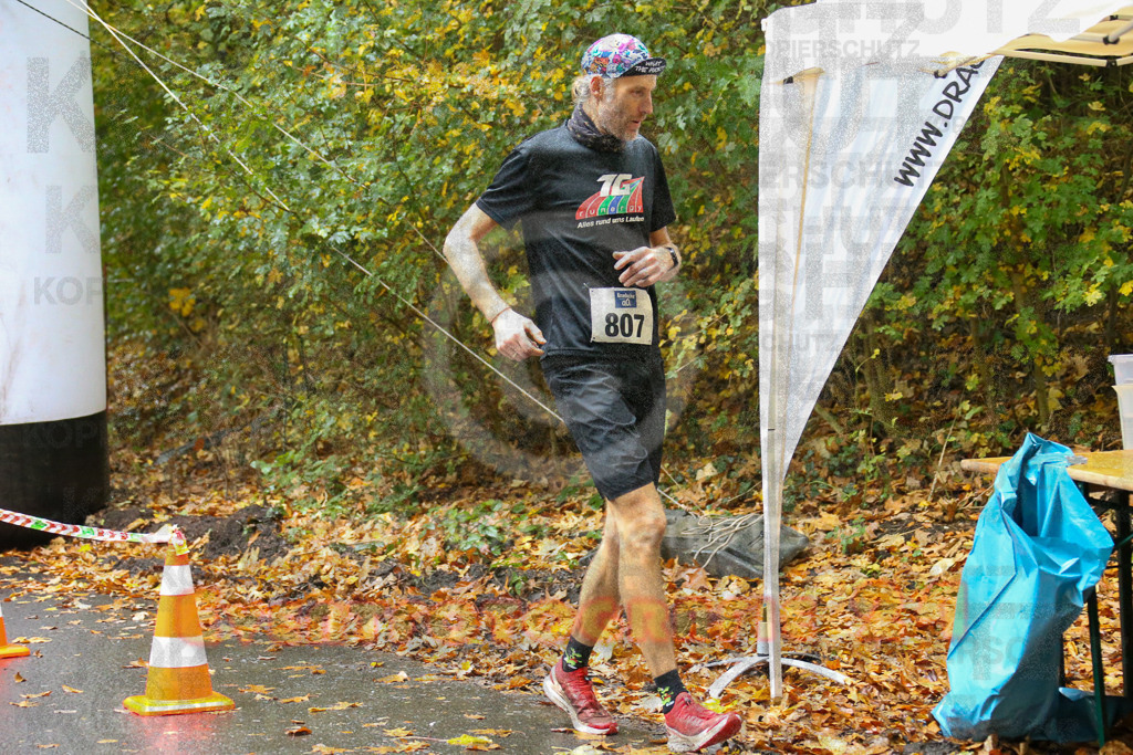 241027_0927_EX1_3307 | Sportfotografie im Rhein-Sieg Kreis, Köln, Bonn, NRW, Rheinland Pfalz, Hessen, etc. Unser Tätigkeitsfeld umfasst den Laufsport vom Volkslauf über den Marathon, Duathlon, Triathon bis zum Ultralauf wie Kölnpfad Ultra oder Schindertrail.