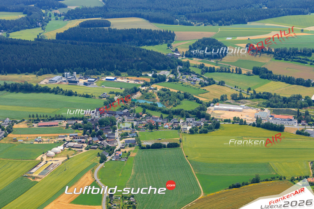 Die Luftaufnahme der Stadt Wunsiedel wurde vom UL-Flugzeug heraus erstellt ( keine Drohne )- hohe Auflösung für beste Qualität