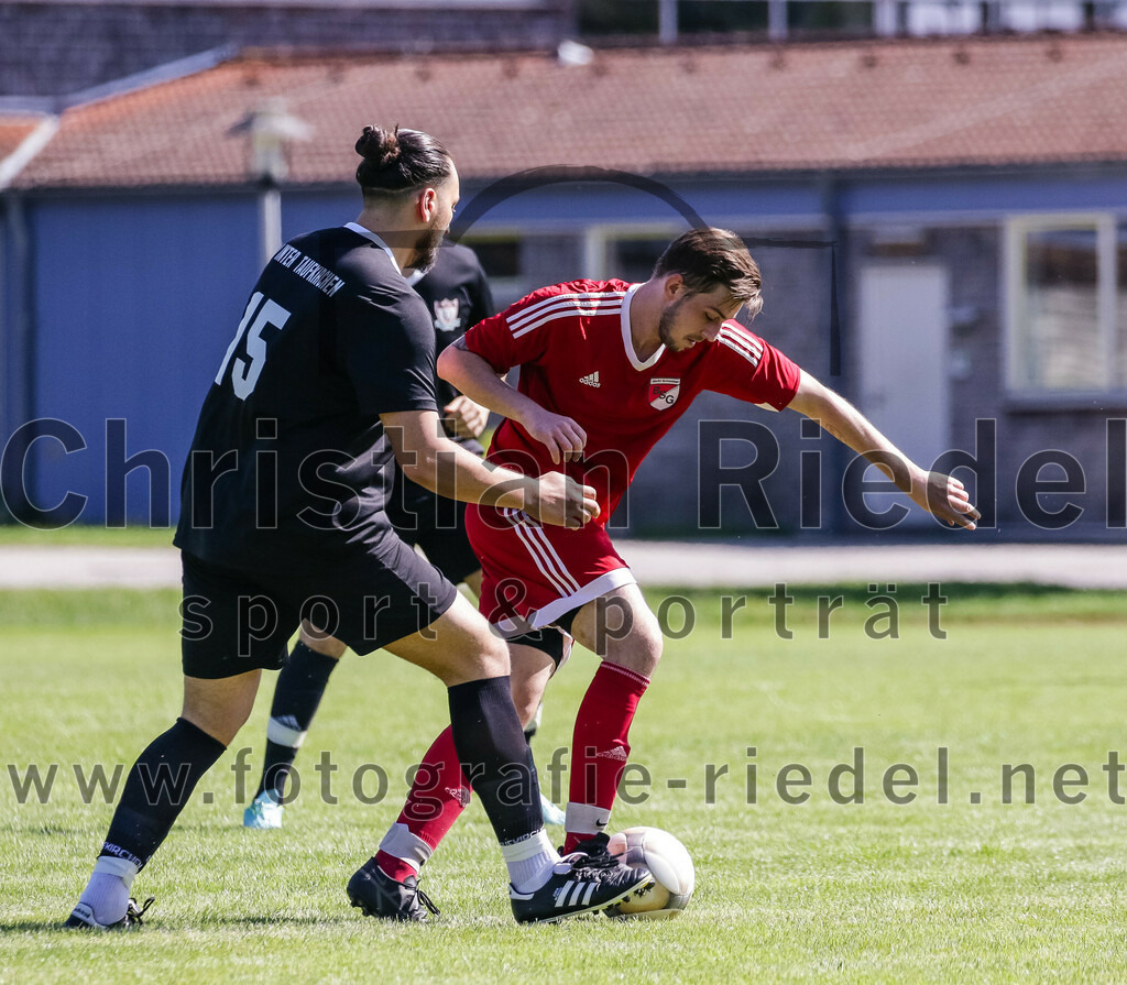 2023-09-02_009_SG_Markt_Schwaben_II_gegen_SV_Internationale_Taufkirchen_II | Markt Schwaben, Deutschland, 02.09.2023:
Fußball, C-Klasse 2023 / 2024, 3. Spieltag, (SG) Markt Schwaben II gegen SV Internationale Taufkirchen II, 
Endergebnis: 6:2

Oguz Arslan (SV Internationale Taufkirchen, #15), Marcel Götz (SG Markt Schwaben, #14)

Foto: Christian Riedel / fotografie-riedel.net