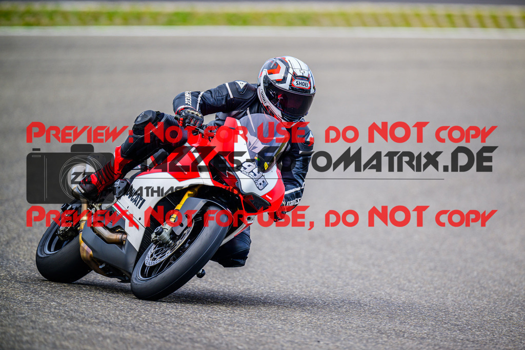 MaZZes_FotoMatrix_240910_6007705_5671 | GELB