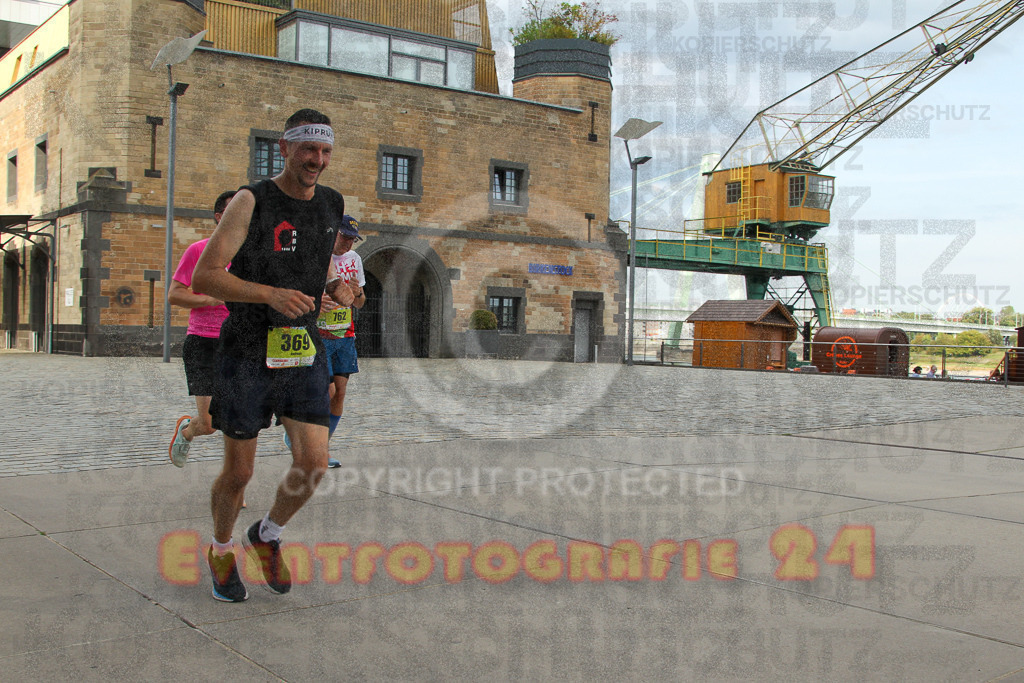 250920_1523_EV4_8665 | Sportfotografie im Rhein-Sieg Kreis, Köln, Bonn, NRW, Rheinland Pfalz, Hessen, etc. Unser Tätigkeitsfeld umfasst den Laufsport vom Volkslauf über den Marathon, Duathlon, Triathon bis zum Ultralauf wie Kölnpfad Ultra oder Schindertrail.