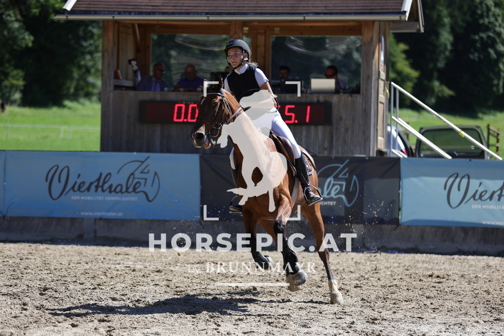 0P6A6351 | Willkommen bei Brunnmayr - Design & Fotografie – Ihrem Spezialisten für Reitturniere und Pferdeveranstaltungen in Oberösterreich, Salzburg und Bayern! Seit über 17 Jahren sind wir leidenschaftlich dabei.