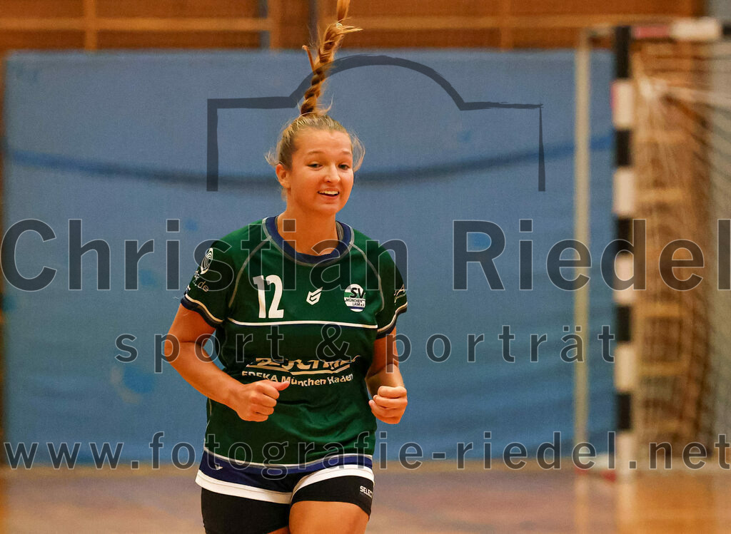 2023-09-16_044_TSV_Vaterstetten_gegen_SV_Muenchen_Laim | Baldham, Deutschland, 16.09.2023:
Handball, Bayernliga Frauen Staffel Süd 2023 / 2024, 1. Spieltag, TSV Vaterstetten gegen SV München Laim, Endergebnis: 23:34

Franziska Neumaier (SV München Laim, #12)

Foto: Christian Riedel / fotografie-riedel.net
