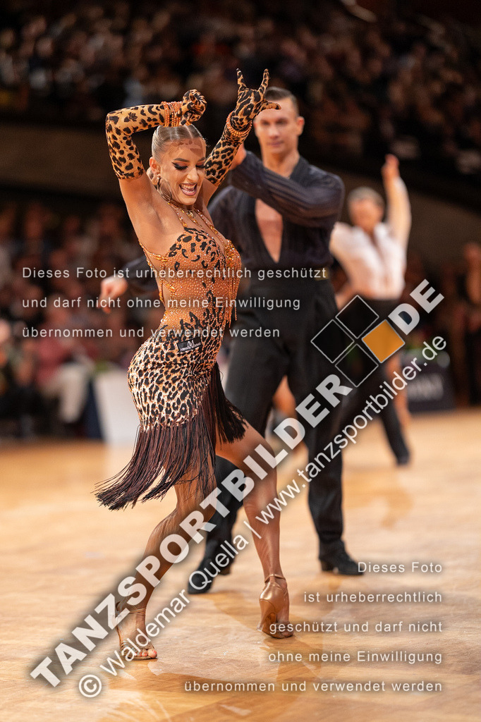 20230812-13466 | Hier finden Sie Tanz Bilder vom Latein und Standard Formationen tanzen. Sportbilder vom Tanzsport. Schöne Fotos und von Weltmeisterschaft, Europameisterschaft, Bundesliga, Regionalliga, Oberliga und Landesliga sowie von GOC Stuttgart, DanceComp, WM Bremen