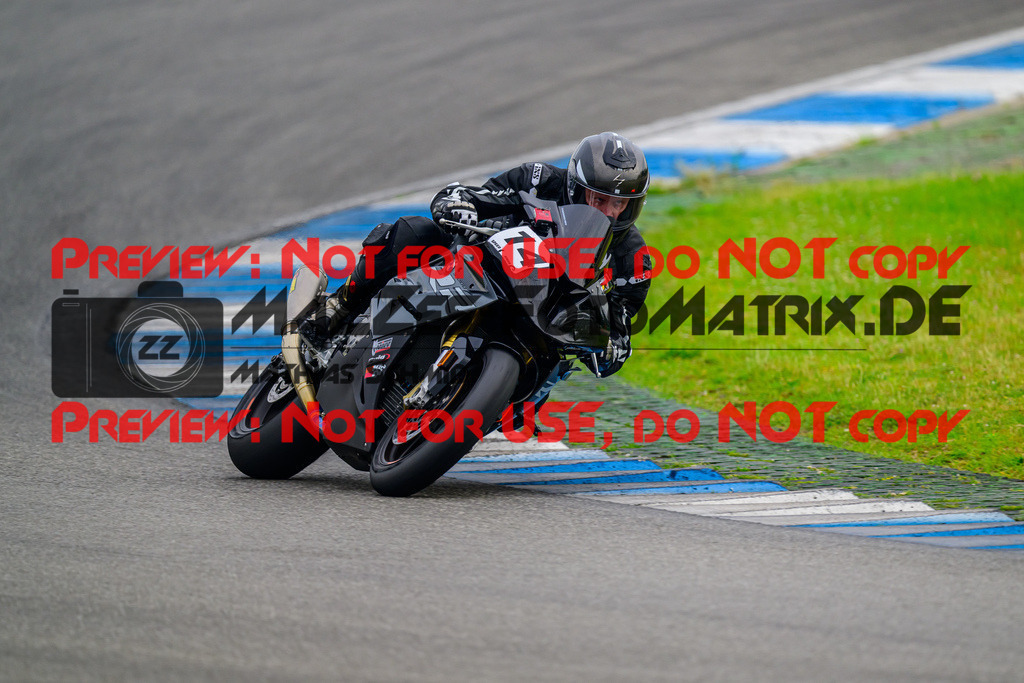 MaZZes_FotoMatrix_240521_6007705_1372 | ROT