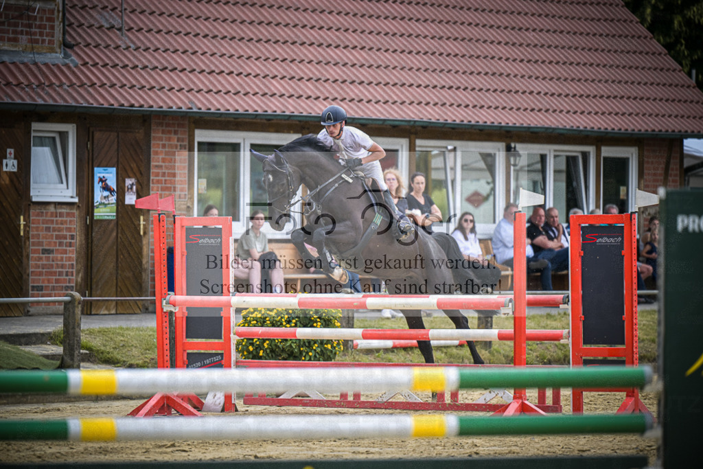 DOS_6028 | Entdecke hochwertige Reitturnierfotos von Foto Oger. Professionell, emotional und authentisch – jetzt Lieblingsmomente im Shop bestellen.Deutschlandweite Turnierfotografie. - Realisiert mit Pictrs.com