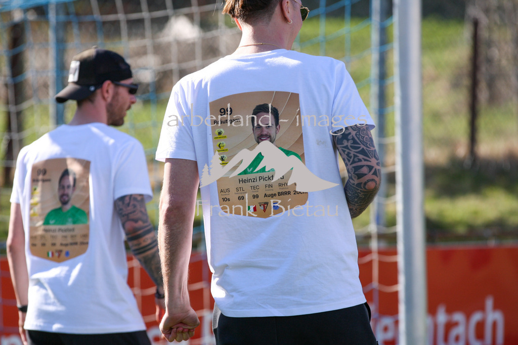 993T7557 | Junggesellenabschied im Fanclub des TSV Lindberg, Halbzeitpausen Spielchen