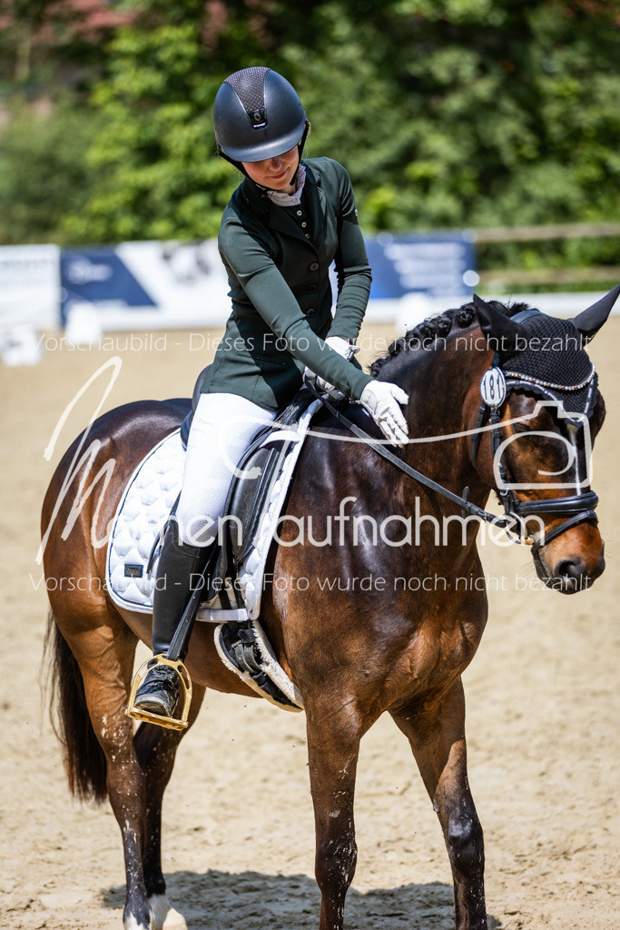 Donop24-EDre-057 | MomenTaufnahmen Pferdesportfotos