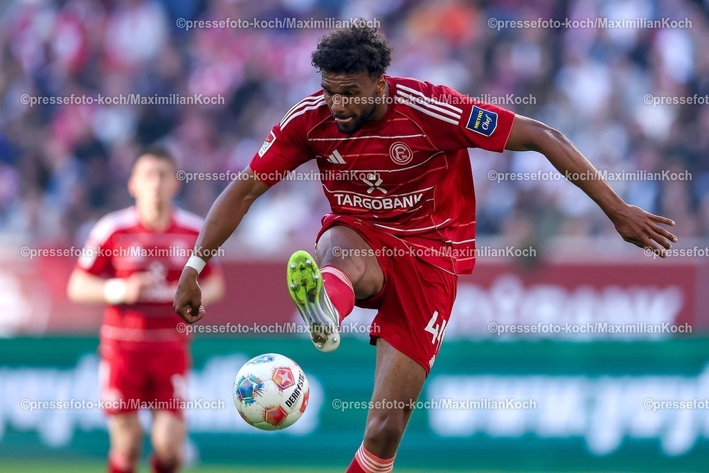 F9524042601036 | 24.04.2026, Fußball, Fortuna Düsseldorf - SC Dynamo Dresden, 2. Fußball Bundesliga, Herren, Merkur Spiel-Arena, 31. Spieltag, Saison 2025 2026: Elias Aboulguie Egouli (Fortuna Düsseldorf #44) Spielt den Ball  DFB regulations prohibit any use of photographs as image sequences and or quasi-video.