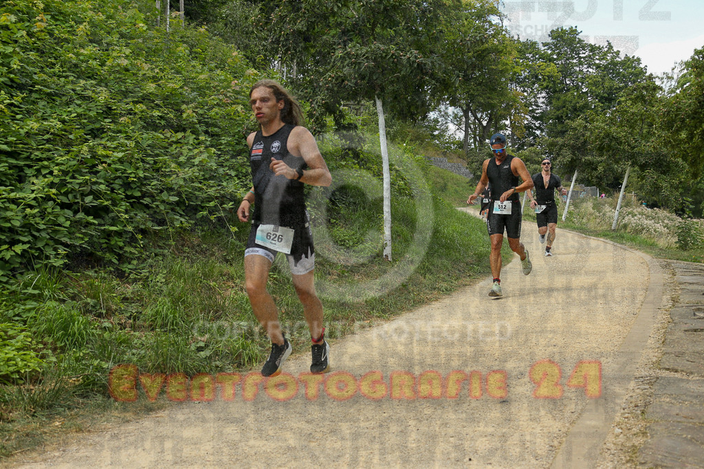 250824_1417_EX1_5701 | Sportfotografie im Rhein-Sieg Kreis, Köln, Bonn, NRW, Rheinland Pfalz, Hessen, etc. Unser Tätigkeitsfeld umfasst den Laufsport vom Volkslauf über den Marathon, Duathlon, Triathon bis zum Ultralauf wie Kölnpfad Ultra oder Schindertrail.