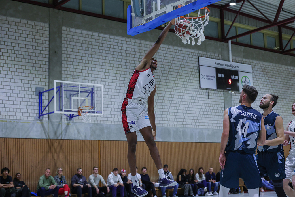 1.Regio BAYER GIANTS vs LippeBaskets Werne-64 | Fotos von Basketballspielen aus dem Raum NRW fotografiert von Gero Mueller-Laschet und Daniel Schaefer - Realisiert mit Pictrs.com