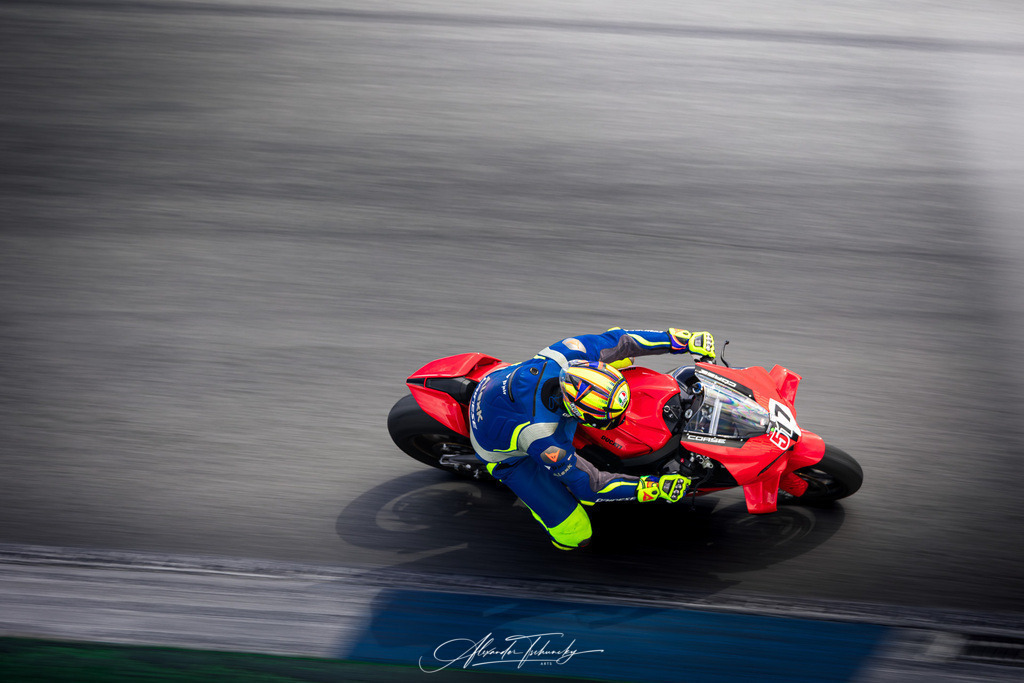 Ducati Trackday Hockenheimring 2026 | Entdecken Sie die faszinierende Welt von Alexander Tschuncky Arts: Kreative Fotografie, atemberaubende Automobilkunst und hochwertiger Bilderdruck. Lassen Sie sich inspirieren! - Realisiert mit Pictrs.com