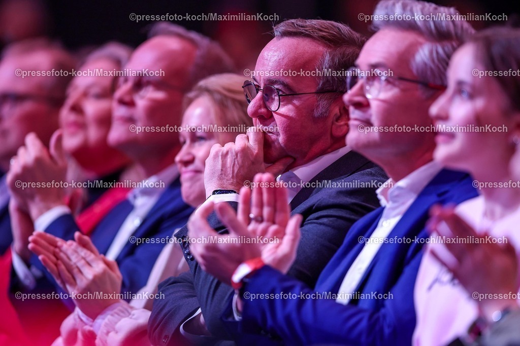 SPD21022502078 | 21.02.2025, Wahlkampfveranstaltung SPD,  Abschlusskundgebung der Sozialdemokratische Partei Deutschlands vor den Bundestagswahlen, Westfalenhalle Dortmund. Im Bild: Verteidigungsminister Boris Pistorius (Bundesverteidigungsminister)