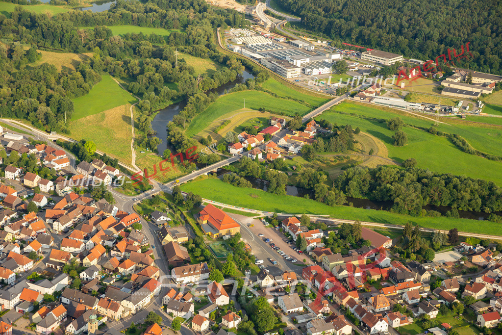 Das Luftbild zeigt :  Michelau - Die Luftaufnahme wurde 2024 vom UL-Flugzeug aus erstellt ( keine Drohne ) - Hochauflösende Luftaufnahme - Für grossformatige Ausdrucke geeignet. Die Geschenkidee !Mit Lizenz und Bildrechte bestellbar