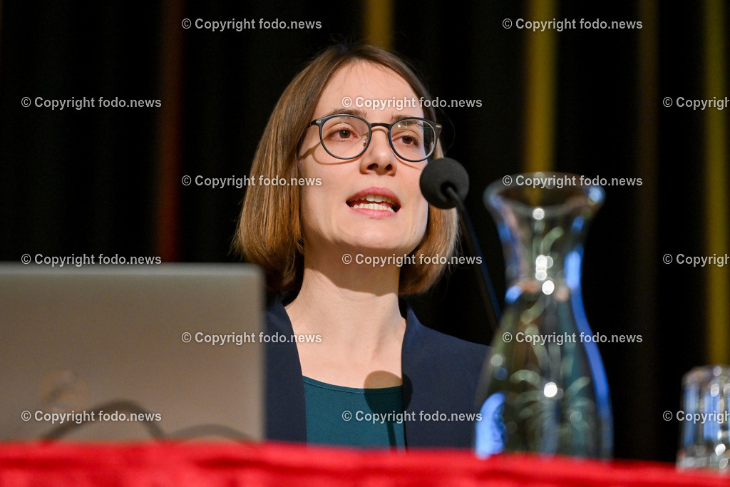 Leonding_ Infoabend Umgang mit PFAS im Trinkwasser_ 13.02.2023-26 | 13.02.2023, Leonding, AUT, Infoabend Umgang mit PFAS im Trinkwasser, im Bild Maria Wiesauer (Chemikerin)
