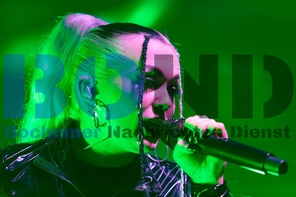 SES_ENEINS20250227-11 | bond - Realisiert mit Pictrs.com