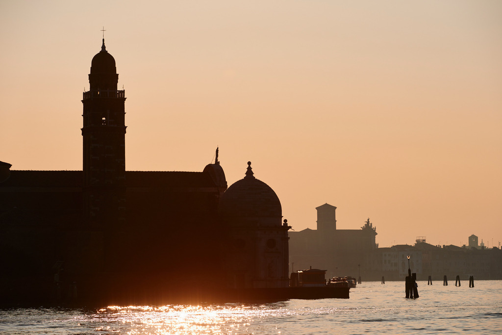 Chiesa San Cristoforo auf der Friedhofsinsel | San Michele, Italien - December 06, 2016: Chiesa San Cristoforo auf der Friedhofsinsel. - Realisiert mit Pictrs.com