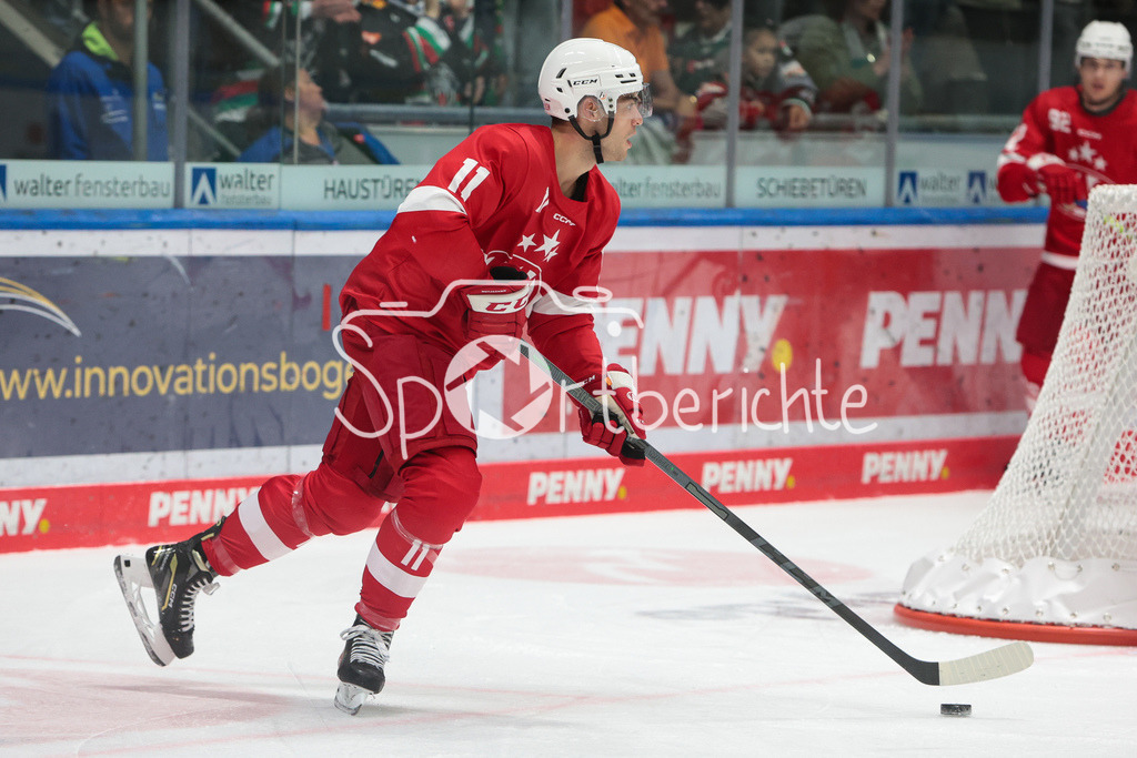 Augsburger Panther - Klagenfurter AC | Lukas HAUDUM (KAC #11) am Puck / Freisteller / Einzelfoto