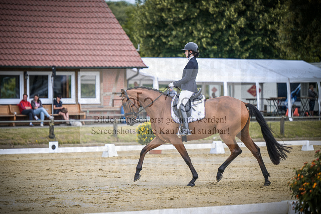 DOS_8993 | Entdecke hochwertige Reitturnierfotos von Foto Oger. Professionell, emotional und authentisch – jetzt Lieblingsmomente im Shop bestellen.Deutschlandweite Turnierfotografie. - Realisiert mit Pictrs.com