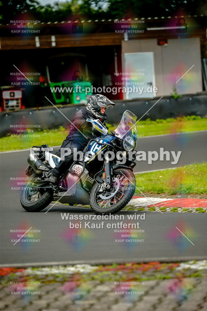 VBK-4437 | Hier findet Ihr Bilder von Touristenfahrten auf der Nürburgring Nordschleife oder von anderen Veranstaltungen die ich besucht habe. Viel Spass beim Durch Schauen 