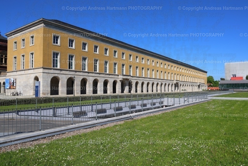 Nordflügel des ehemaligen Gauforums bzw. der Agraringenieurschule Weimar | Nordflügel des ehemaligen Gauforums bzw. Agraringenieurschule Weimar, heute Thüringer Landesverwaltungsamt - Realisiert mit Pictrs.com