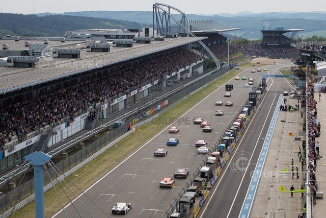 24hNbr18_0099901TP_ES | Manthey-Racing, Porsche 911 GT3 R (911), Kevin Estre (F), Romain Dumas (F), Laurens Vanthoor (B), Earl Bamber (NZ), Falken Motorsports, Porsche 911 GT3 R (44), Klaus Bachler (A), Sven Mueller (D), Martin Ragginger (A), Dirk Werner (D), - Realisiert mit Pictrs.com
